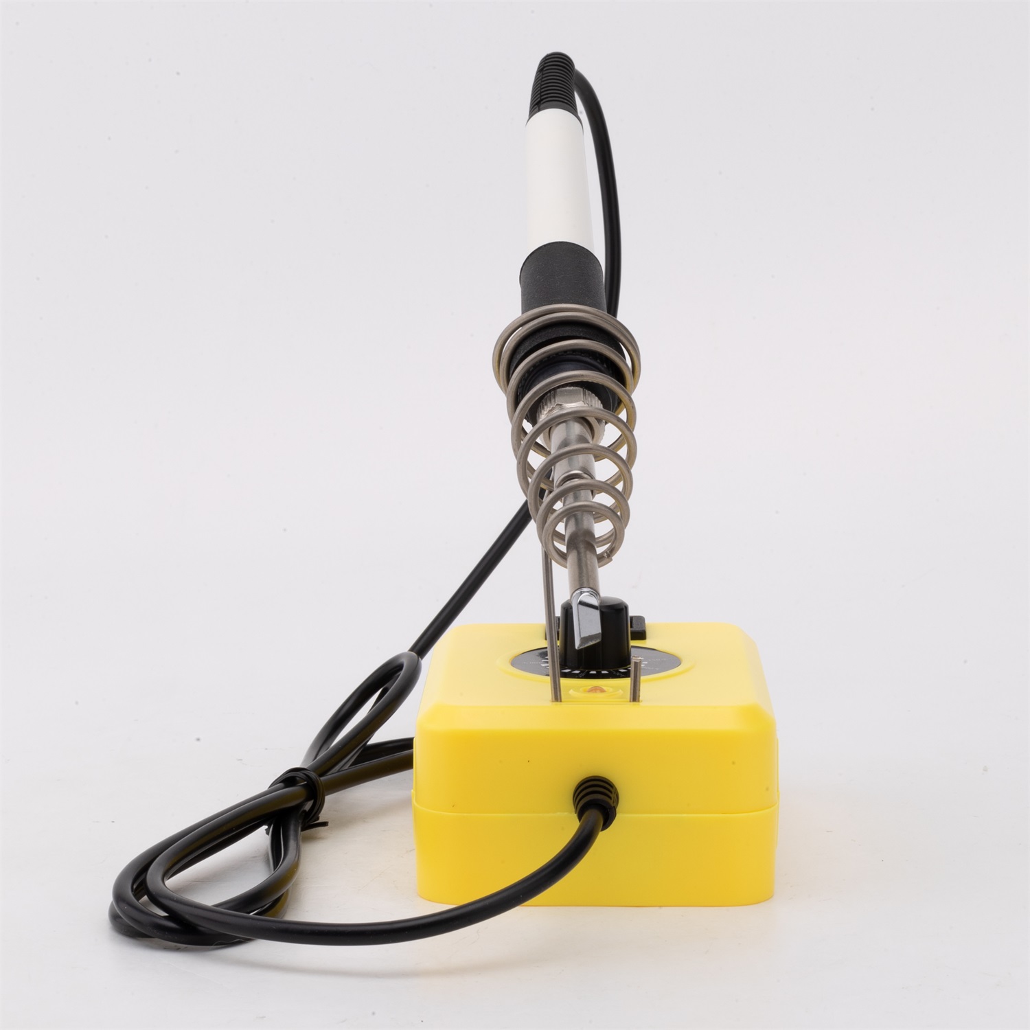Bezprzewodowa lutownica DeWalt – T12 Soldering Station Oled recenzja i cena